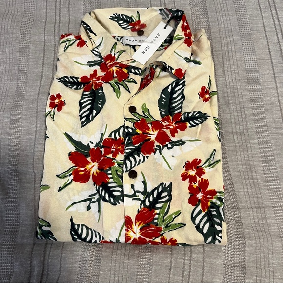 Raga Man NWT Short Sleeve button down size SMALL & L - Picture 2 of 7
